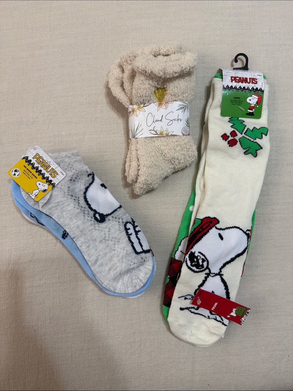 Peanuts Holiday Snoopy Crew Socks - White, Green & Red